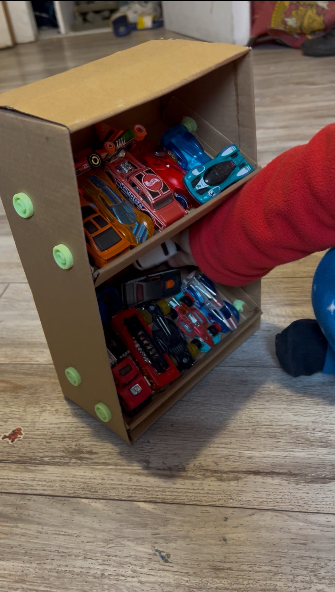 Pakumi Builder Kit - Kit de Herramientas para construir en cartón